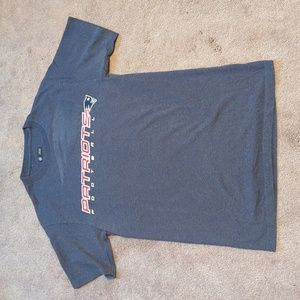 Men's Patriots football T-shirt size Medium